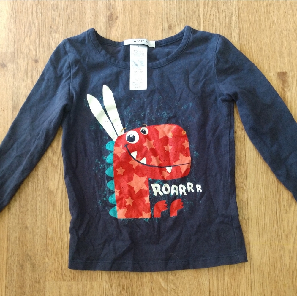 Dinosaur shirt size 6
